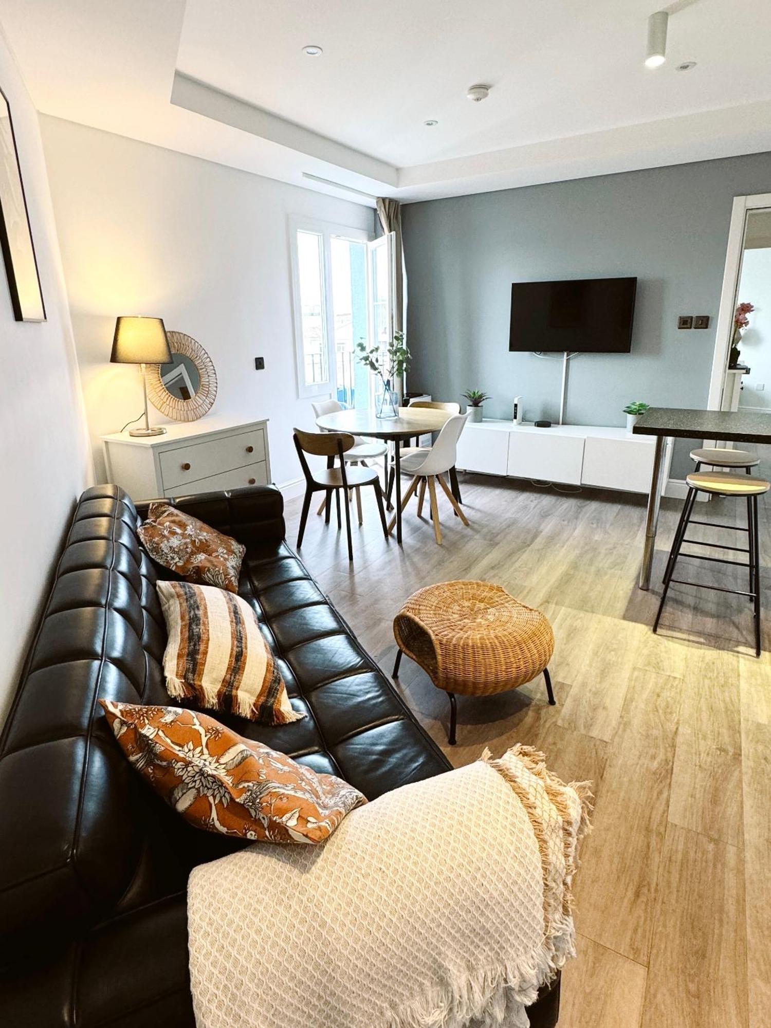Stunning City Centre Penthouse With Private Balcony - Grand Central House Gibraltar Extérieur photo