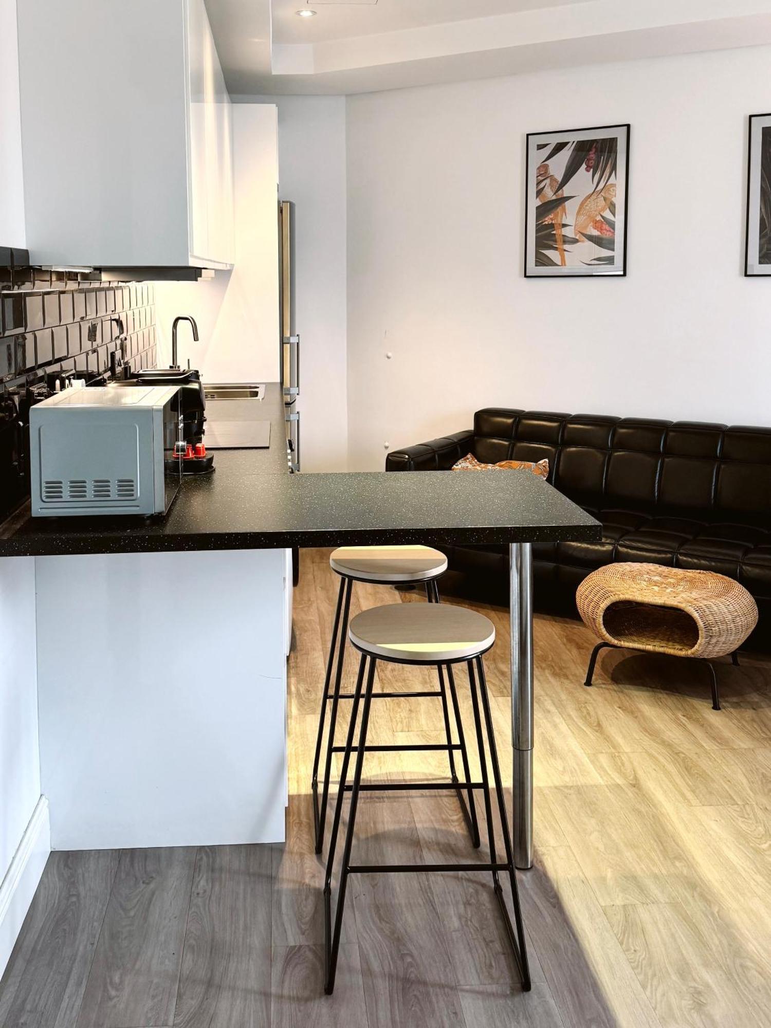 Stunning City Centre Penthouse With Private Balcony - Grand Central House Gibraltar Extérieur photo